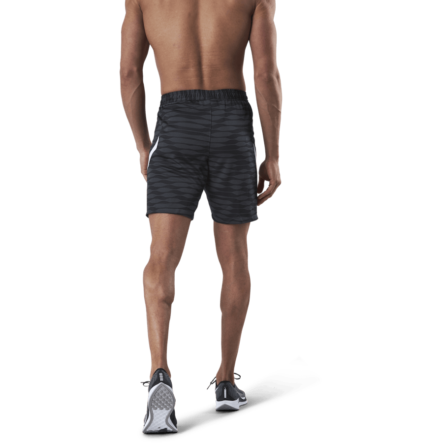 Dry Strike Short White/Black